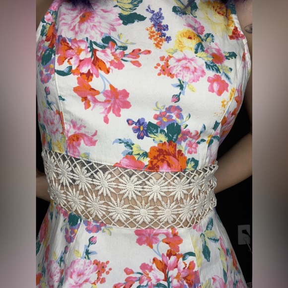 Colorful Floral Dress - Picture 4 of 7